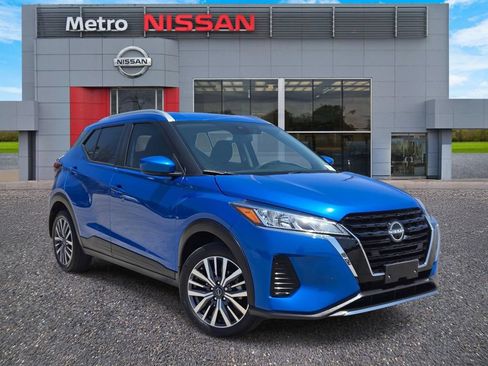 Certified 2024 Nissan Kicks SV FWD image 1