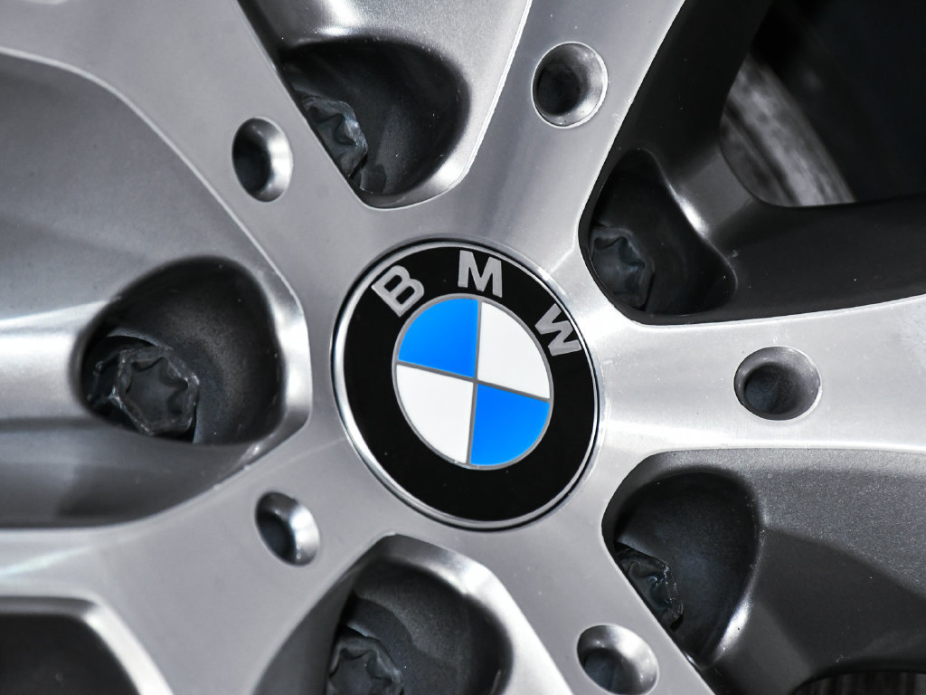 Used 2023 BMW X5 xDrive40i AWD/4WD image 86