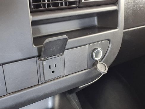 Used 2021 Chevrolet Express 2500 Extended w/ Driver Convenience Package image 12