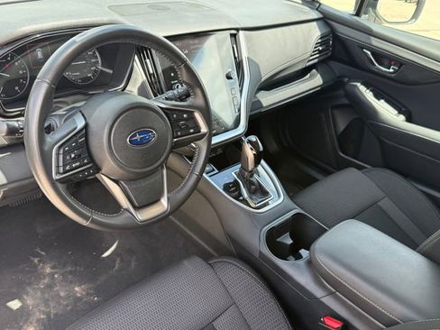 Used 2025 Subaru Outback Premium AWD/4WD image 11