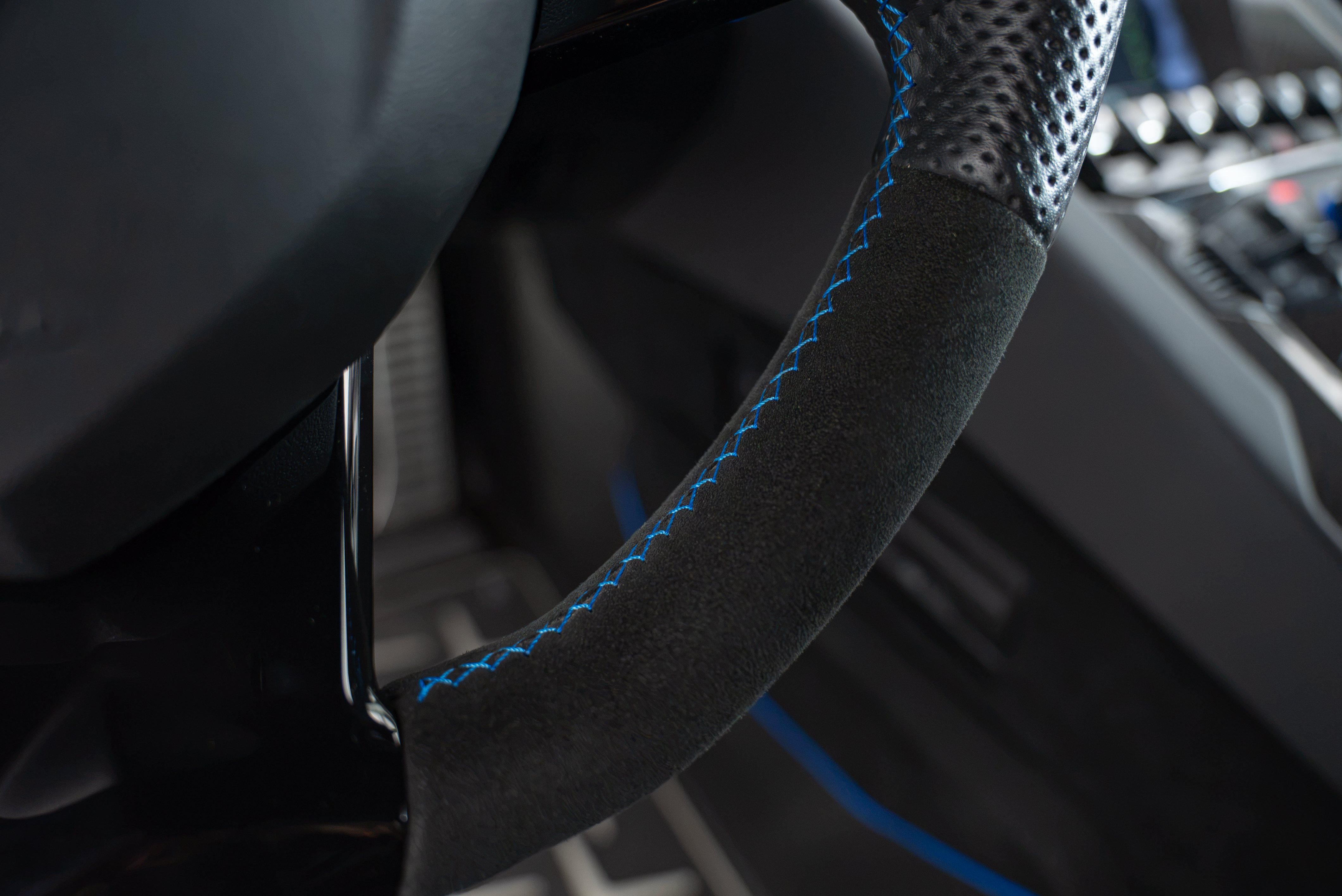 Used 2020 Lamborghini Aventador SVJ AWD/4WD image 15