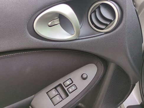 Used 2011 Nissan 370Z Coupe w/ Sport Pkg RWD image 15