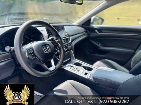Used 2020 Honda Accord EX image 17