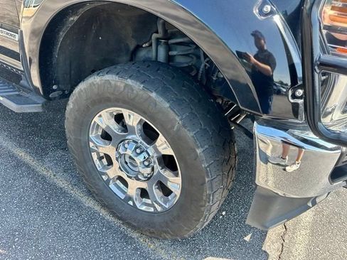 Used 2020 Ford F250 Lariat w/ Lariat Ultimate Package AWD/4WD image 19