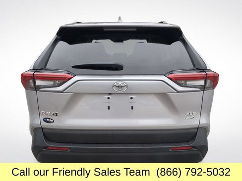 Used 2024 Toyota RAV4 XLE AWD/4WD image 4