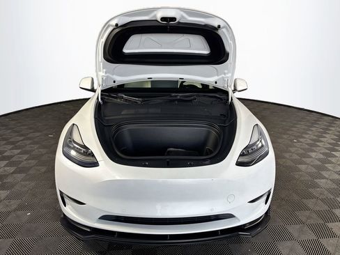 Used 2021 Tesla Model Y Long Range image 23