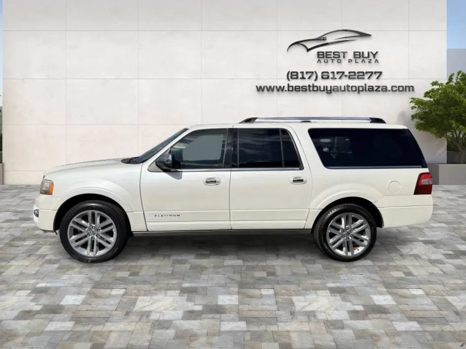 Used 2017 Ford Expedition EL Platinum AWD/4WD image 4