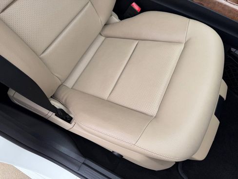 Used 2013 Mercedes-Benz E 350 Sedan image 23