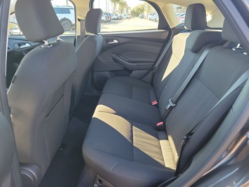 Used 2016 Ford Focus SE image 15