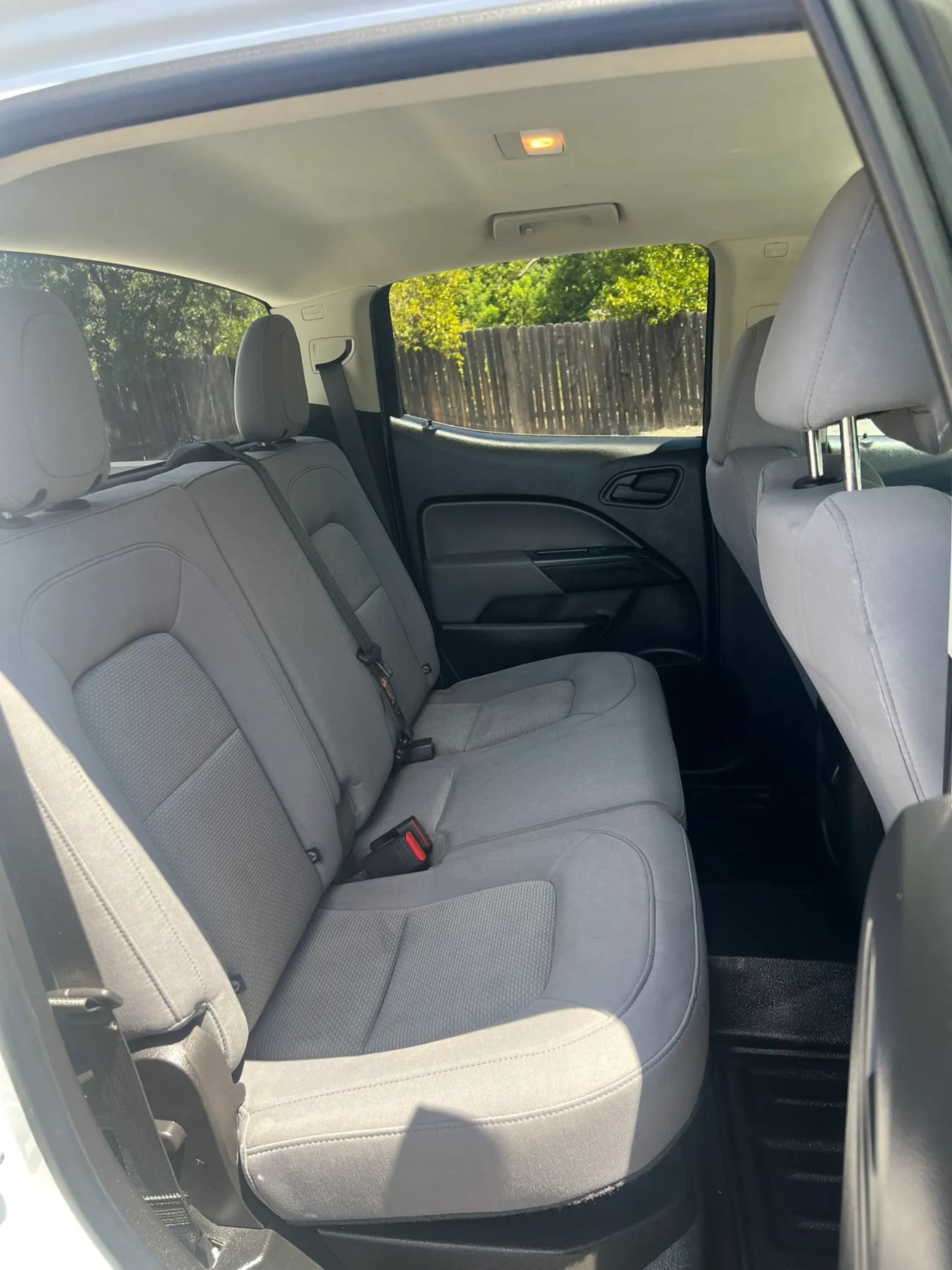 Used 2018 Chevrolet Colorado W/T RWD image 16