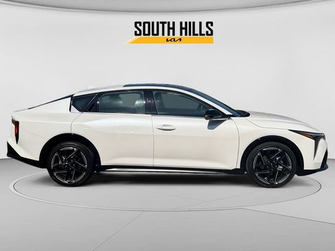 Certified 2025 Kia K4 GT-Line w/ GT-Line Premium Package FWD image 6