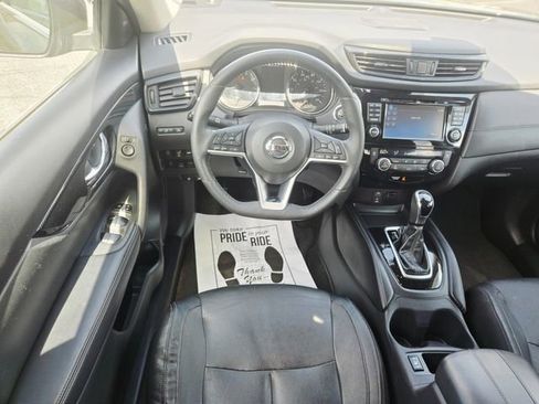 Used 2017 Nissan Rogue SL w/ SL Premium Package image 12