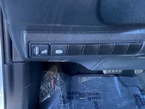 Certified 2024 Toyota Corolla SE image 10