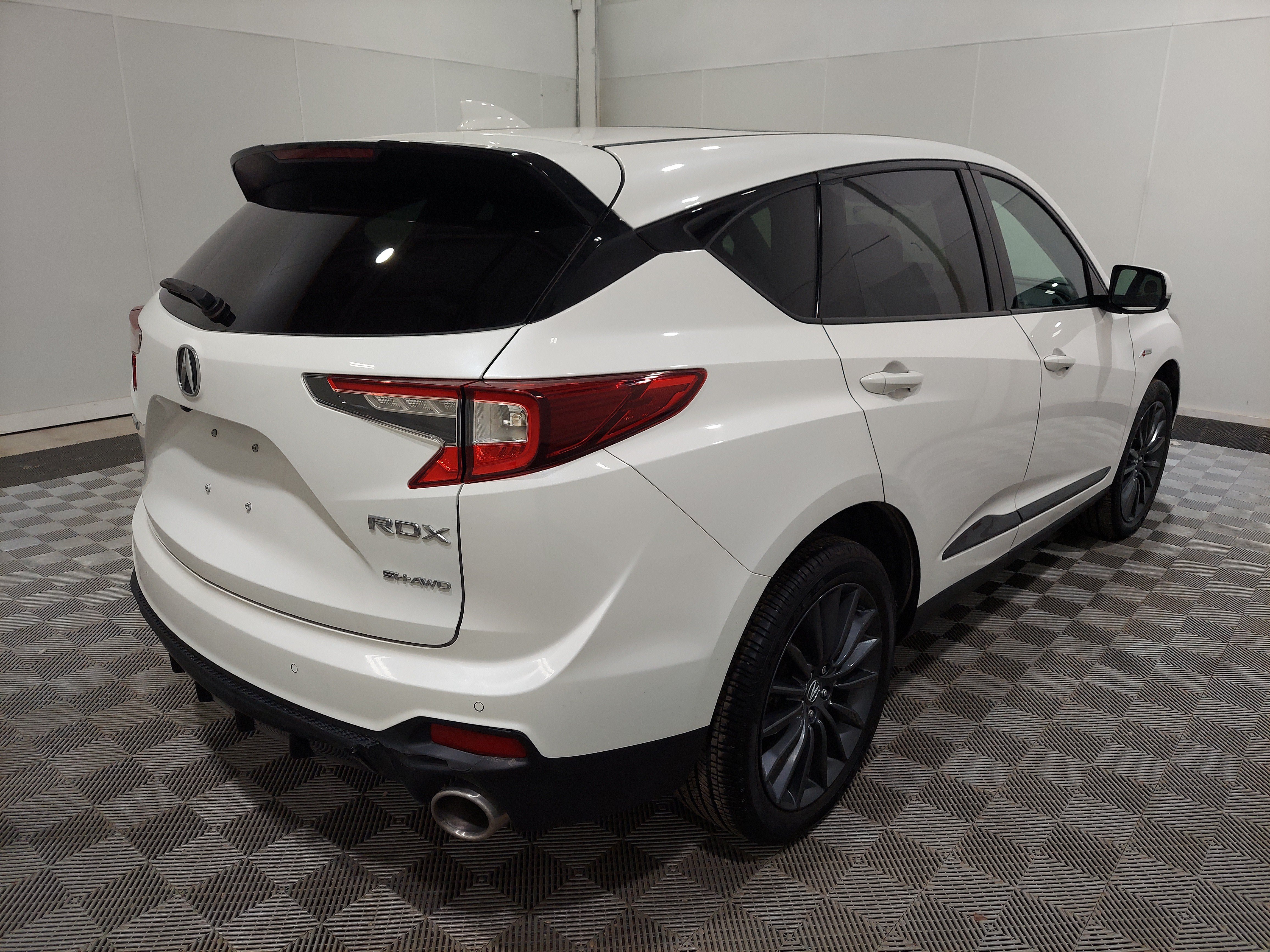 Used 2024 Acura RDX w/ Advance Package AWD/4WD image 3