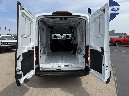 Used 2023 Ford Transit 250 Medium Roof image 29