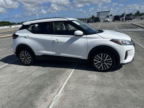 Used 2023 Nissan Kicks SV FWD image 15