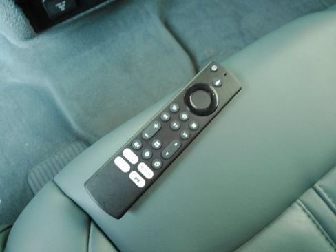 Used 2022 Jeep Grand Wagoneer Series III w/ Rear Seat Video Group 1 AWD/4WD image 38