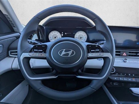 New 2026 Hyundai Elantra Limited FWD image 15