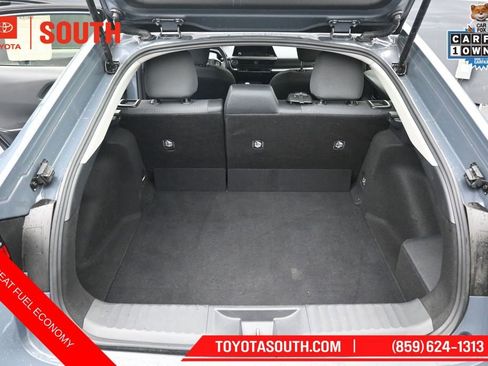 Used 2025 Toyota Prius LE FWD image 29