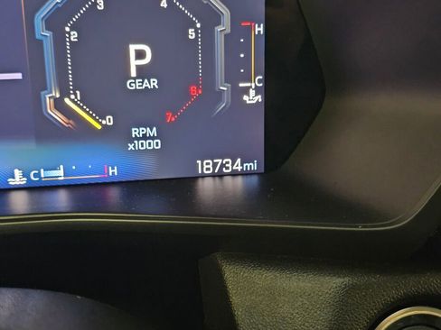 Used 2024 Chevrolet Colorado W/T w/ Safety Package image 24