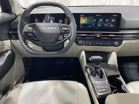 New 2026 Kia Sportage EX FWD image 10