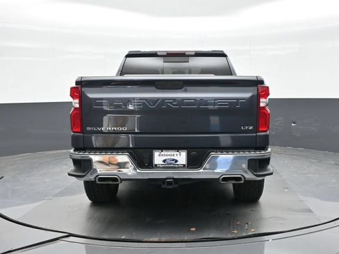 Used 2022 Chevrolet Silverado 1500 LTZ w/ Z71 Off-Road Package AWD/4WD image 17