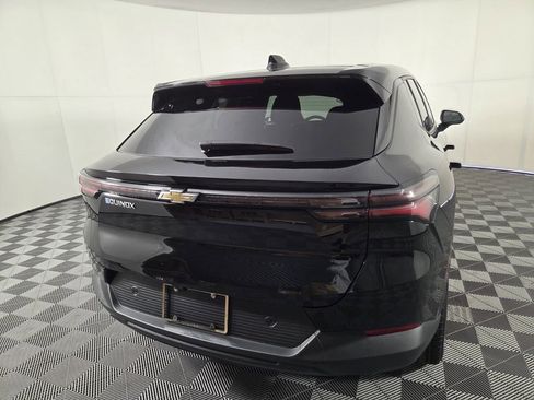 Used 2025 Chevrolet Equinox EV LT FWD image 6