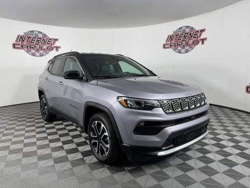 Used 2024 Jeep Compass Limited AWD/4WD image 9