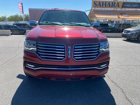 Used 2015 Lincoln Navigator 2WD image 2