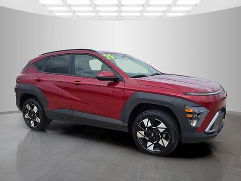Used 2025 Hyundai Kona SEL AWD/4WD image 2