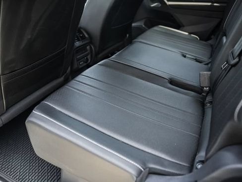Used 2023 Volkswagen Tiguan SE FWD image 36
