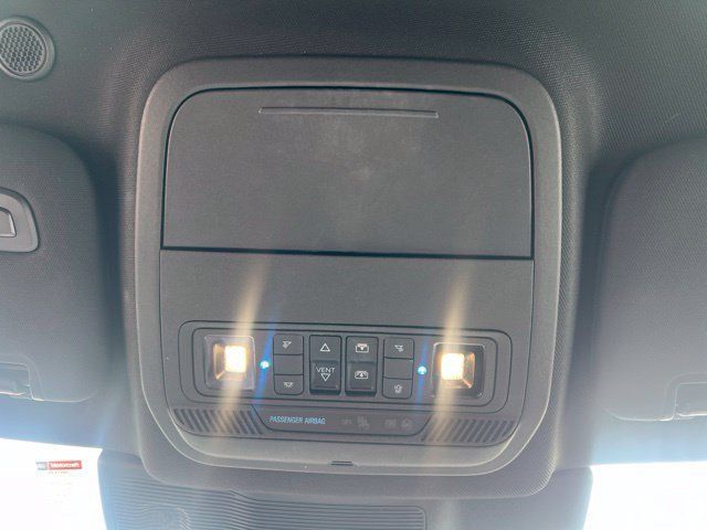 Used 2023 Ford Explorer Platinum w/ Technology Package AWD/4WD image 34