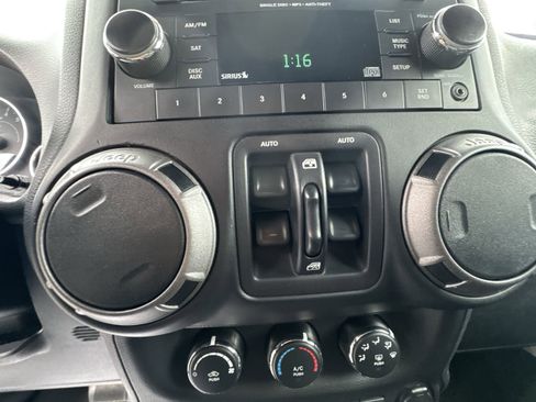 Used 2017 Jeep Wrangler Unlimited Sport w/ Quick Order Package 24S image 21