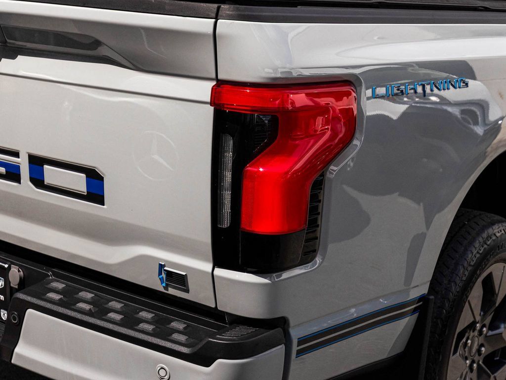 Used 2024 Ford F150 Lightning Flash AWD/4WD image 34