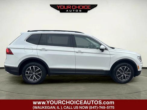 Used 2020 Volkswagen Tiguan SE w/ Panoramic Sunroof Package image 6