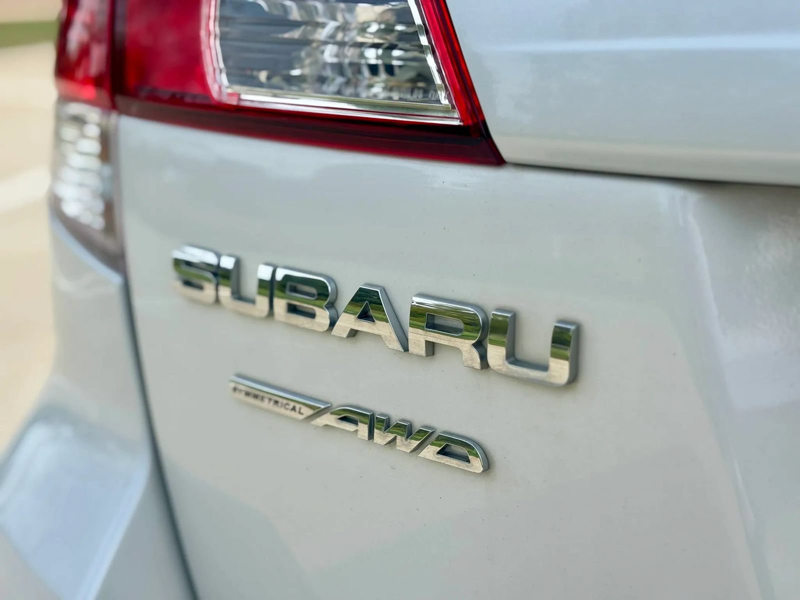 Used 2013 Subaru Outback 2.5i Limited AWD/4WD image 9