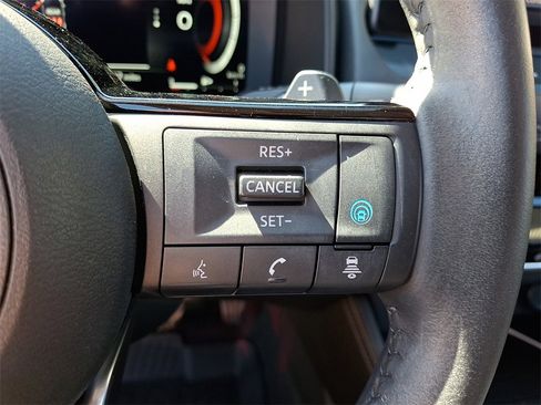 Used 2024 Nissan Rogue Platinum image 23