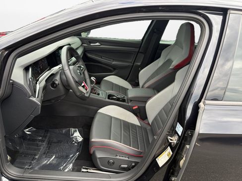 Used 2022 Volkswagen GTI SE FWD image 9