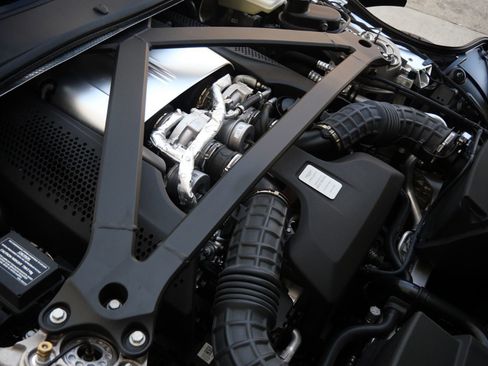 Used 2022 Aston Martin DB11 Volante image 25