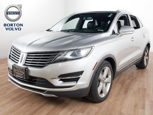 Used 2015 Lincoln MKC FWD image 1