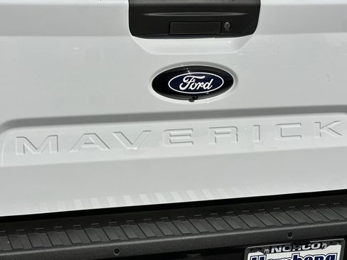 New 2025 Ford Maverick XLT image 25