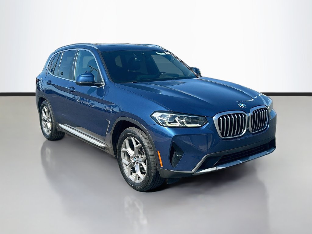Used 2022 BMW X3 xDrive30i w/ Premium Package AWD/4WD image 3