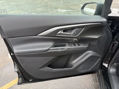 New 2026 Chevrolet Equinox EV LT image 10