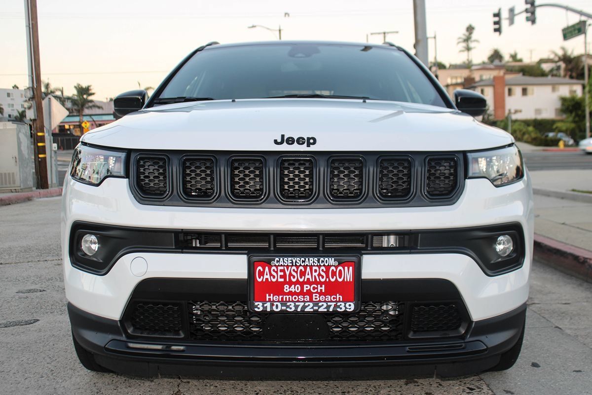 Used 2023 Jeep Compass Latitude AWD/4WD image 9