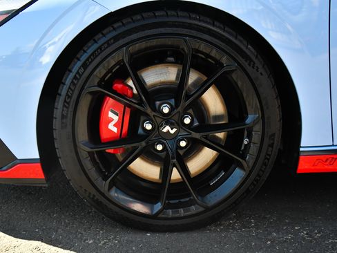 Used 2025 Hyundai Elantra N FWD image 12