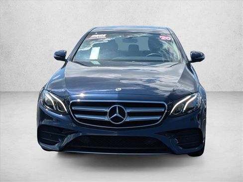 Used 2020 Mercedes-Benz E 350 4MATIC Sedan image 2