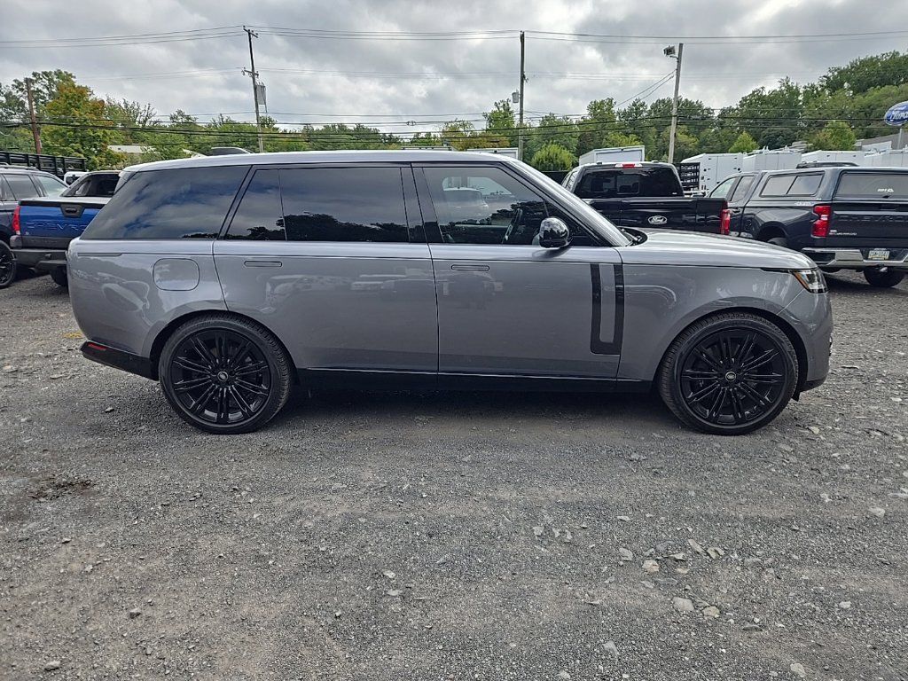 Used 2023 Land Rover Range Rover Long Wheelbase SE AWD/4WD image 8