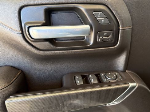 Used 2019 GMC Sierra 1500 AT4 w/ AT4 Premium Package image 10