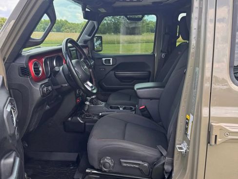 Used 2020 Jeep Gladiator Rubicon AWD/4WD image 10