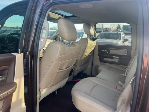 Used 2015 RAM 1500 Laramie w/ Convenience Group image 9